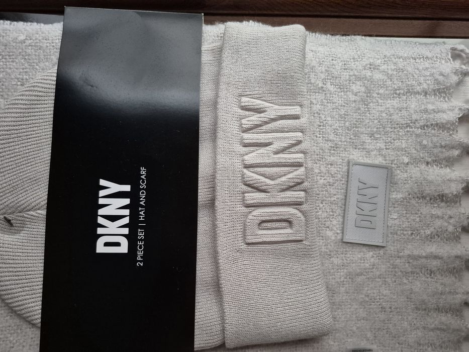 Czapka Szalik Zestaw DKNY