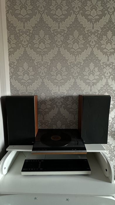 Виниловый проигрыватель Bang & Olufsen (Дания) B&O