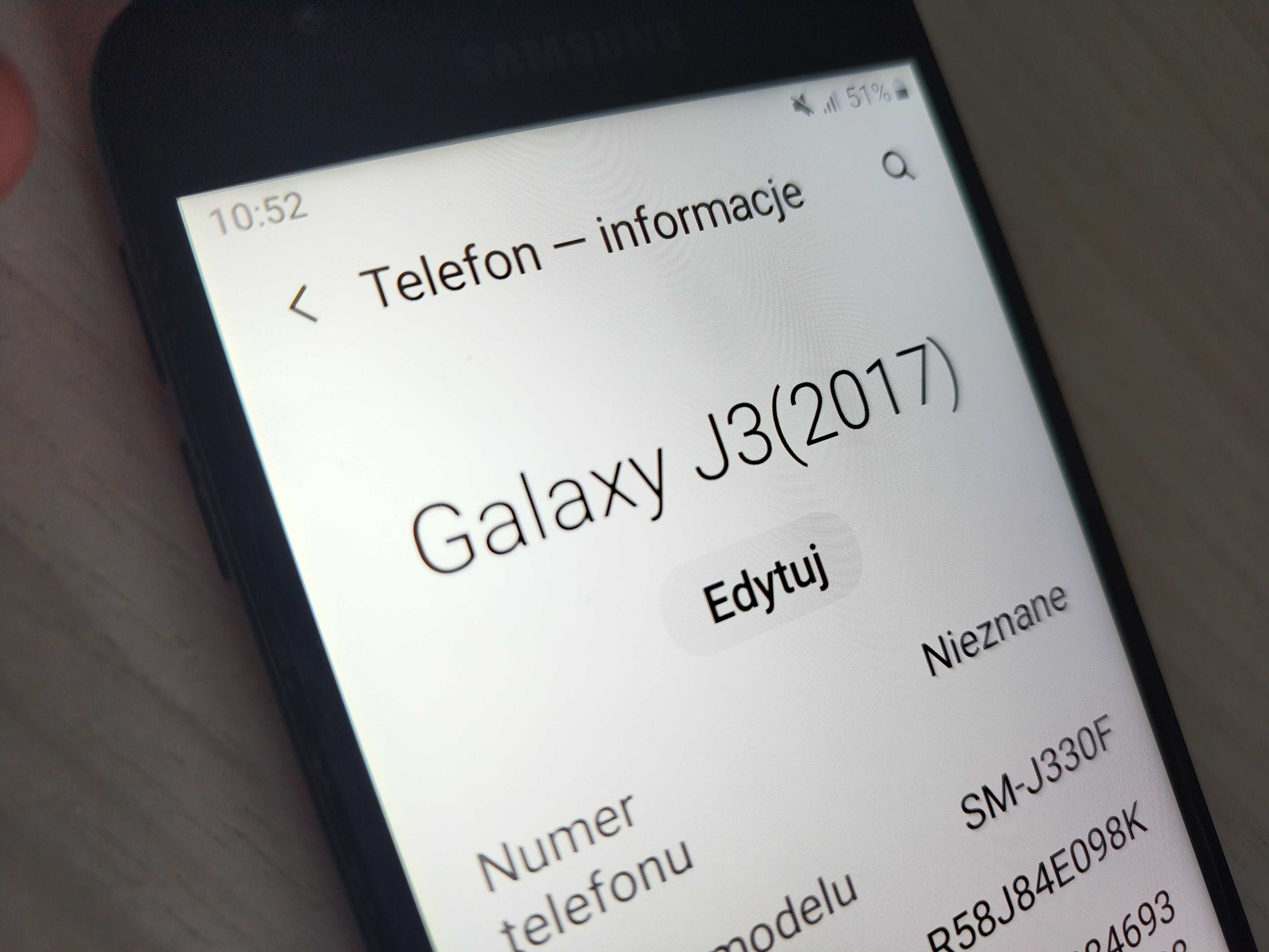 IDEALNY STAN - Samsung Galaxy J3 2 GB / 16 GB - SM-J330F DUAL SIM