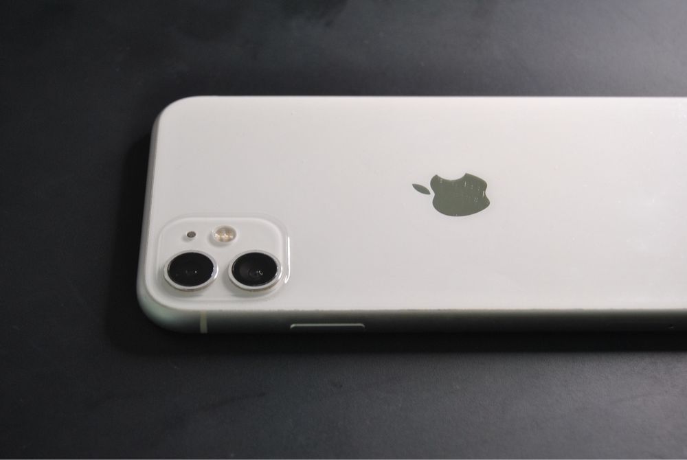 Iphone 11 - 128 gb - Branco