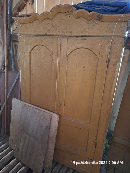 Stara ludowa szafa drewniana