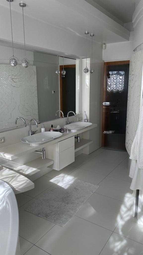 Komfortowy dom z basenem na sprzedaż – 340 m² | Działka 1480 m²