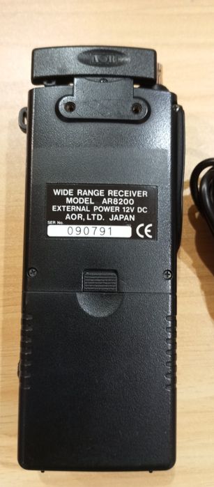 Сканирующий радиоприемник AR8200