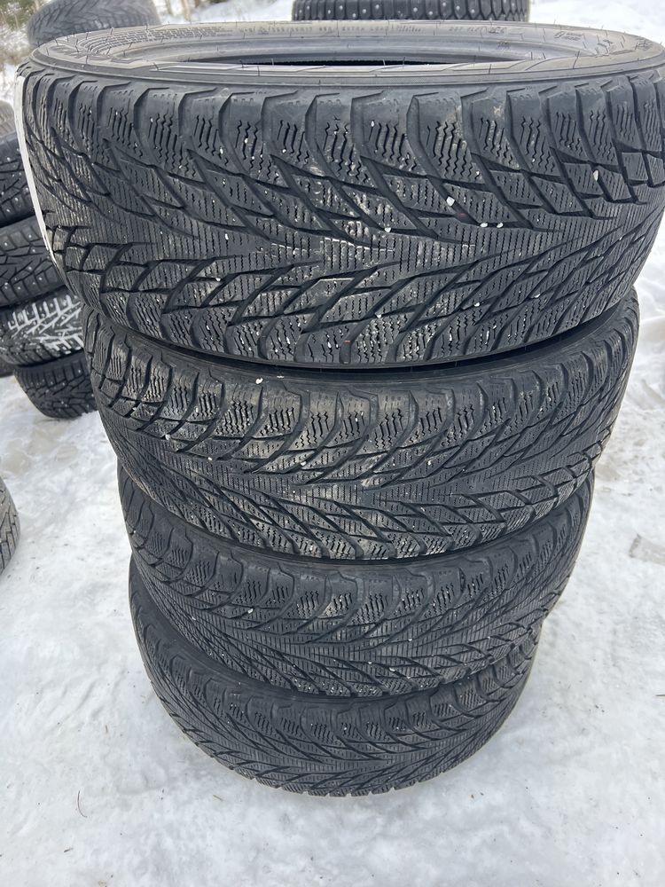 205/55/17 Nokian hakkapeliitta R 2