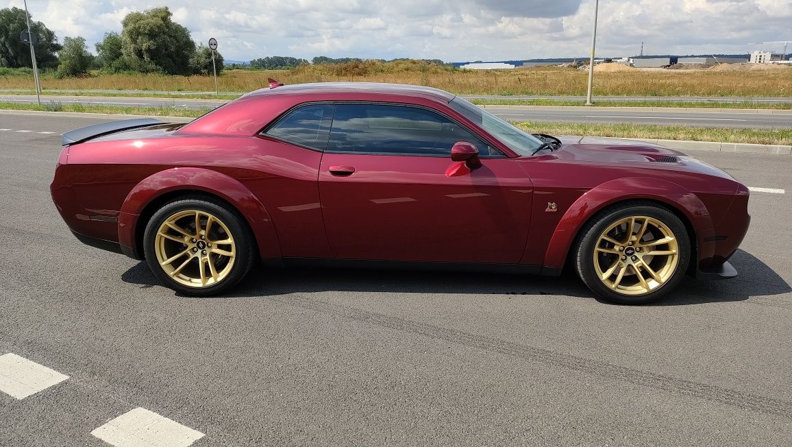 Dodge Challenger widebody 6.4