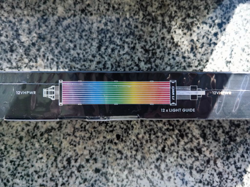 Lian Li Strimer Plus V2 12VHPWR максимальная версия - RGB кабель