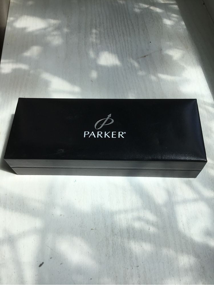 Ручка Parker Sonnet 08 Slim Laque Ruby Red GT BP 85 931R