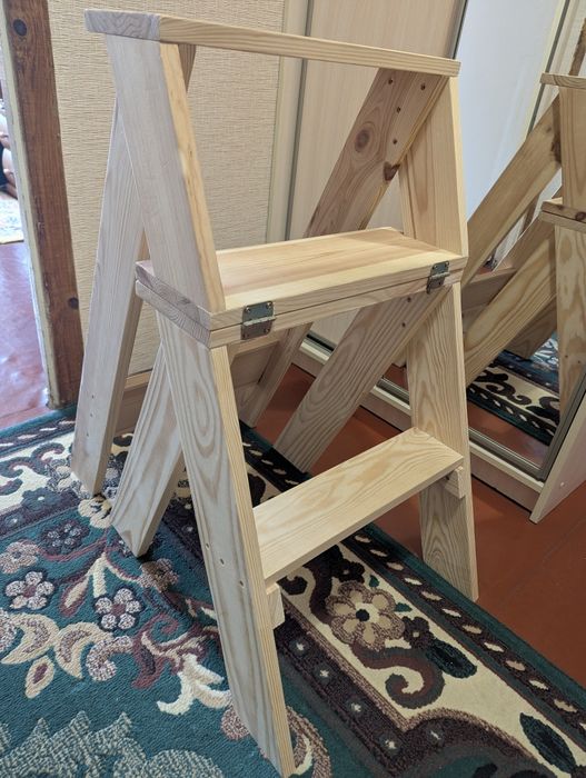 Дерев'яний стілець-драбина, стремянка