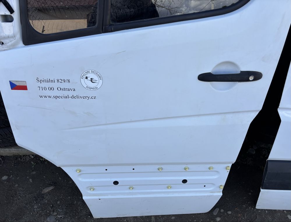 Двері передні праві ліві Sprinter 906 Vw Crafter дверка права ліва