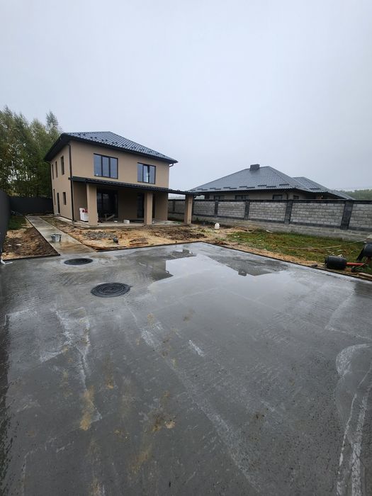 Приватний будинок в передмісті Києва