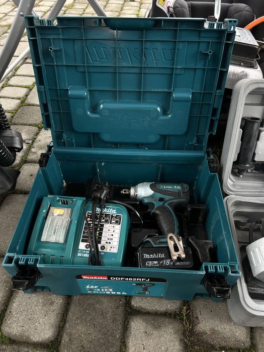 Колонка, зарядне, болгарка, шуруповерт,акумулятор Bosh, Makita, DeWalt