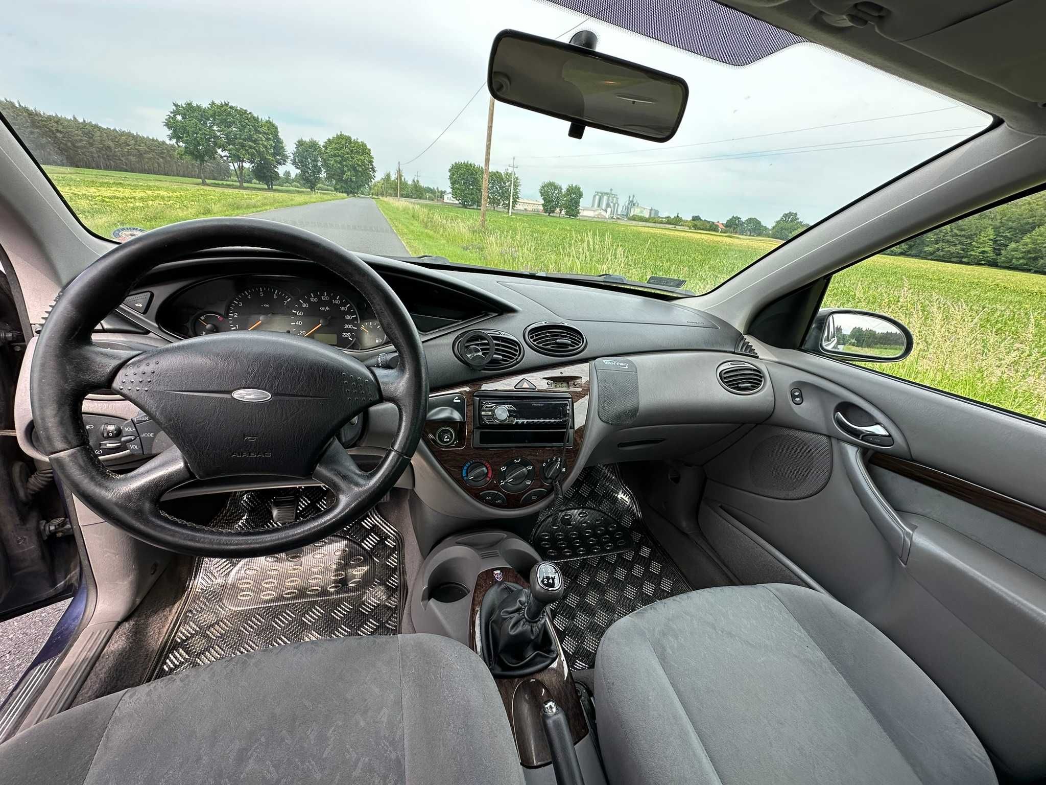 Ford Focus mk1 1.8 benzyna 169k przebiegu ghia