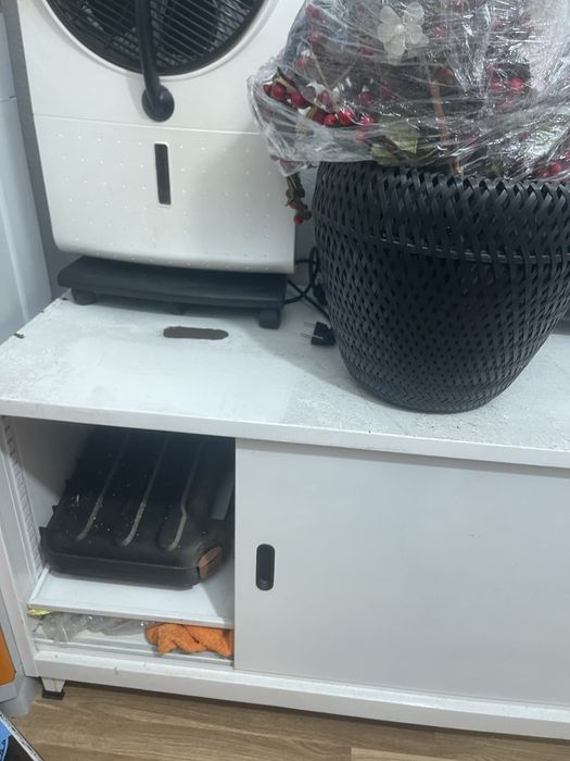 Marquesa de dois corpos com movel