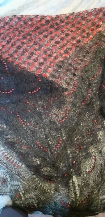 Ажурная, красивая шаль.