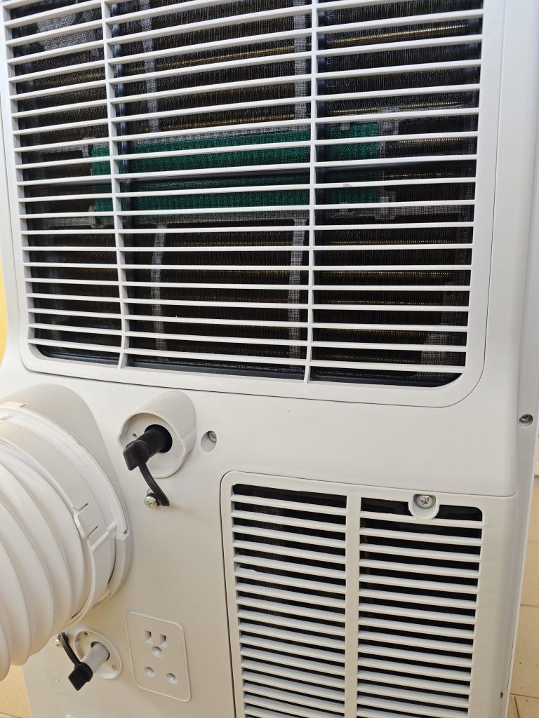 Ar Condicionado Portátil BECKEN BAC4255 (23 m² - 12000 BTU