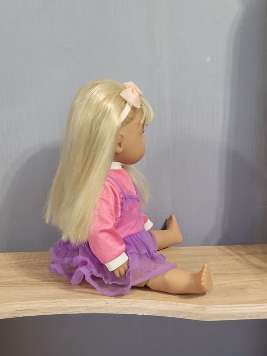 Лялька для дівчинки