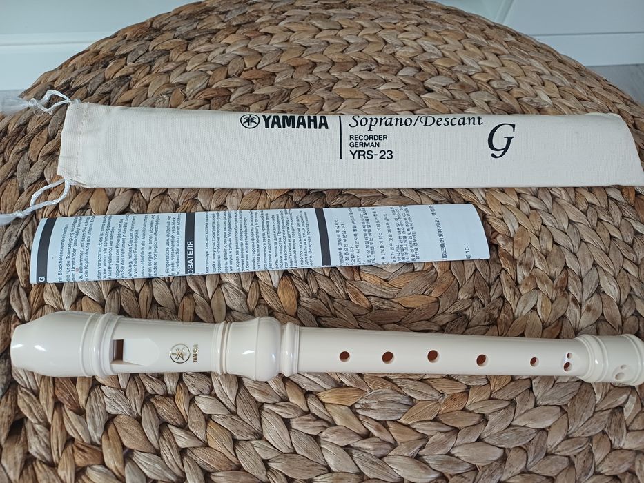 Flauta escolar soprano marca: YAMAHA YRS-23 Nova!