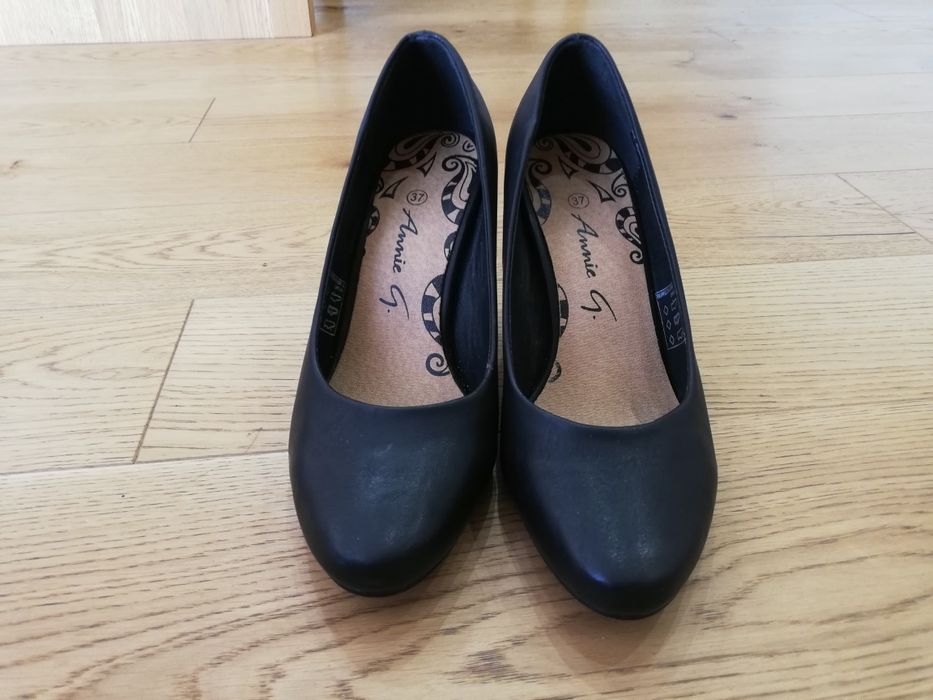 Szpilki czarne rozmiar 37 buty na obcasie