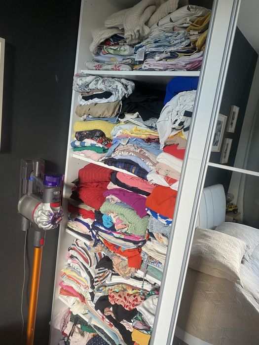 Szafa do sypialni z drzwiami przesuwnymi