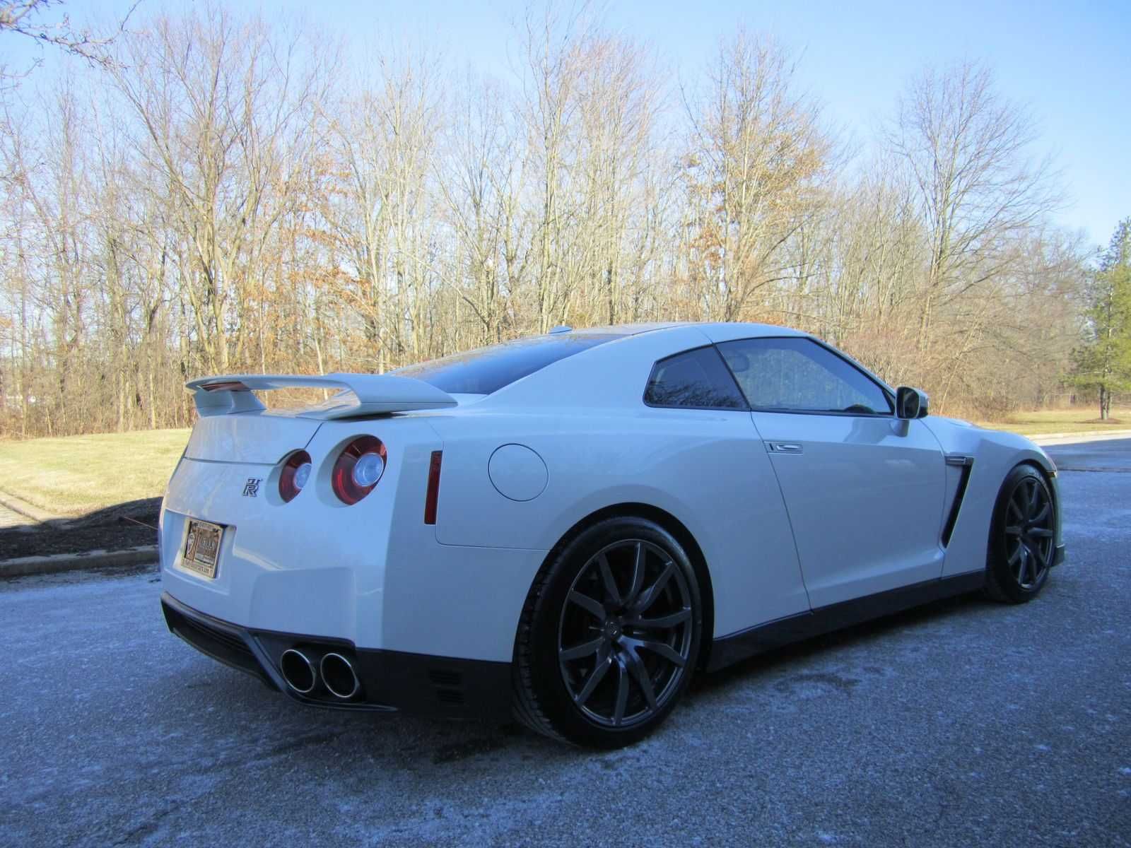 2015 Nissan GT-R Premium