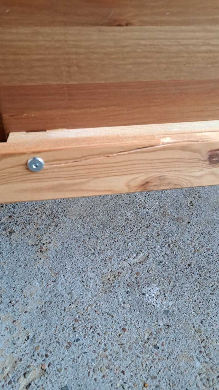 sprzedam drewniane łóżko z IKEI