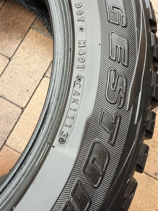 Зимові шини(резина) 255/55 R18 “Bridgestone” Blizzak DM-V1  - 4шт.