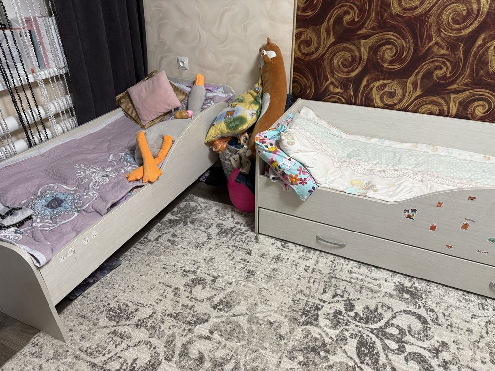 Дитяче ліжко з матрацом