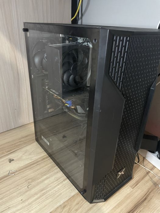 Komputer z gier i pracy