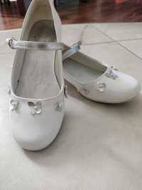 Białe obuwie dziewczęce 32