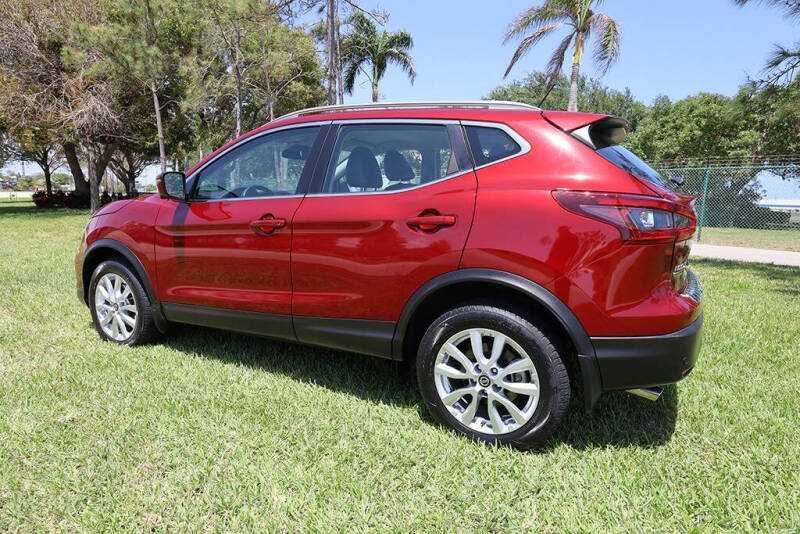 Nissan Rogue Sport SV 2021