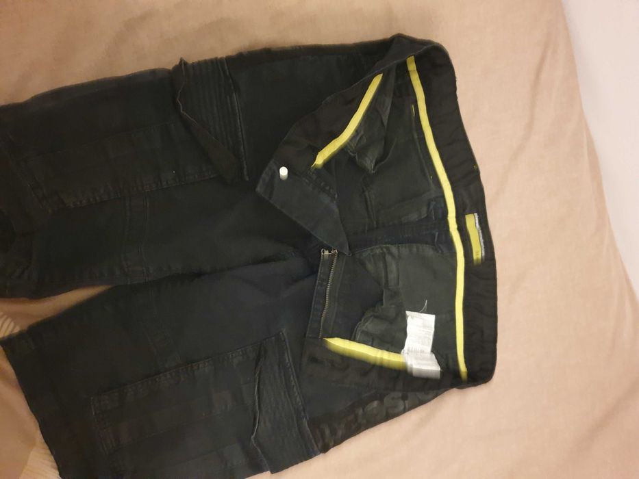 Spodenki meskie diverse  rozmiar 31