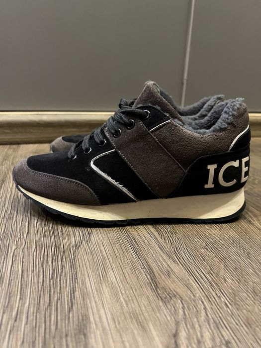 Кроссовки Iceberg р. 36 стелька 23,5 зимние
