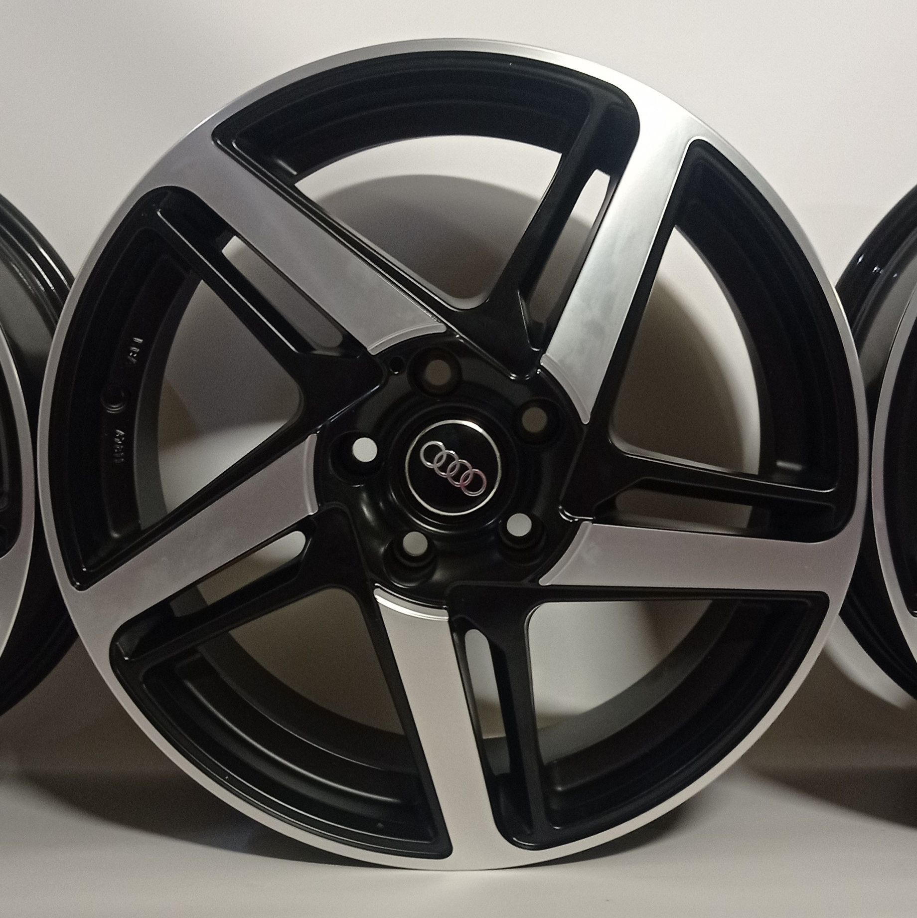 Fabrycznie nowe 5x112 17" audi  a4 b6 b7 b8 b9 a5 a6 c6 c7 q5