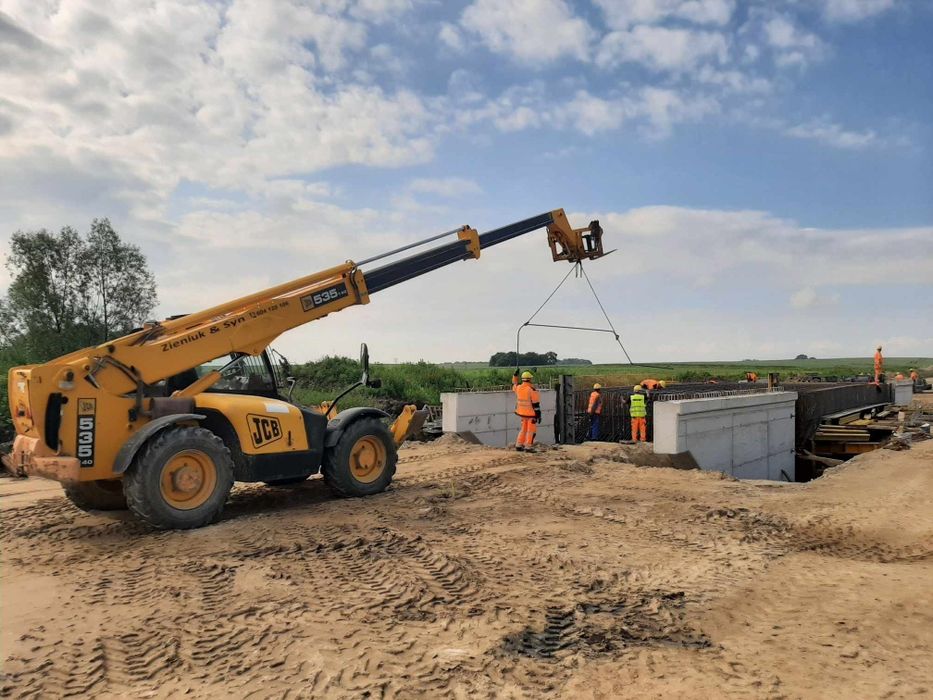 Uslugi ładowarką Teleskopową 14 metrów
