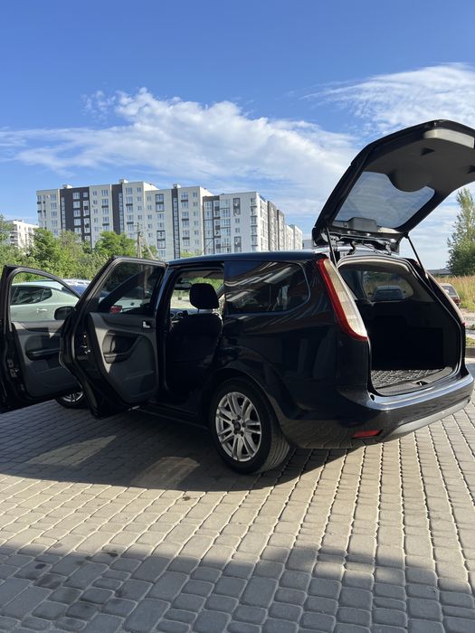 Продається форд фокус 2