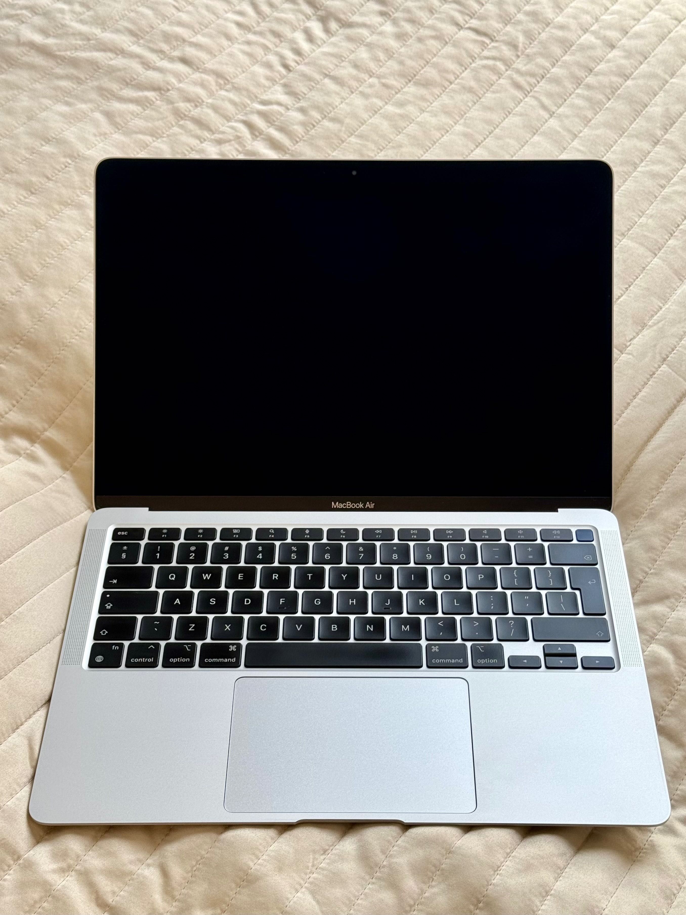 Świetny MacBook Air M1 512 GB SSD