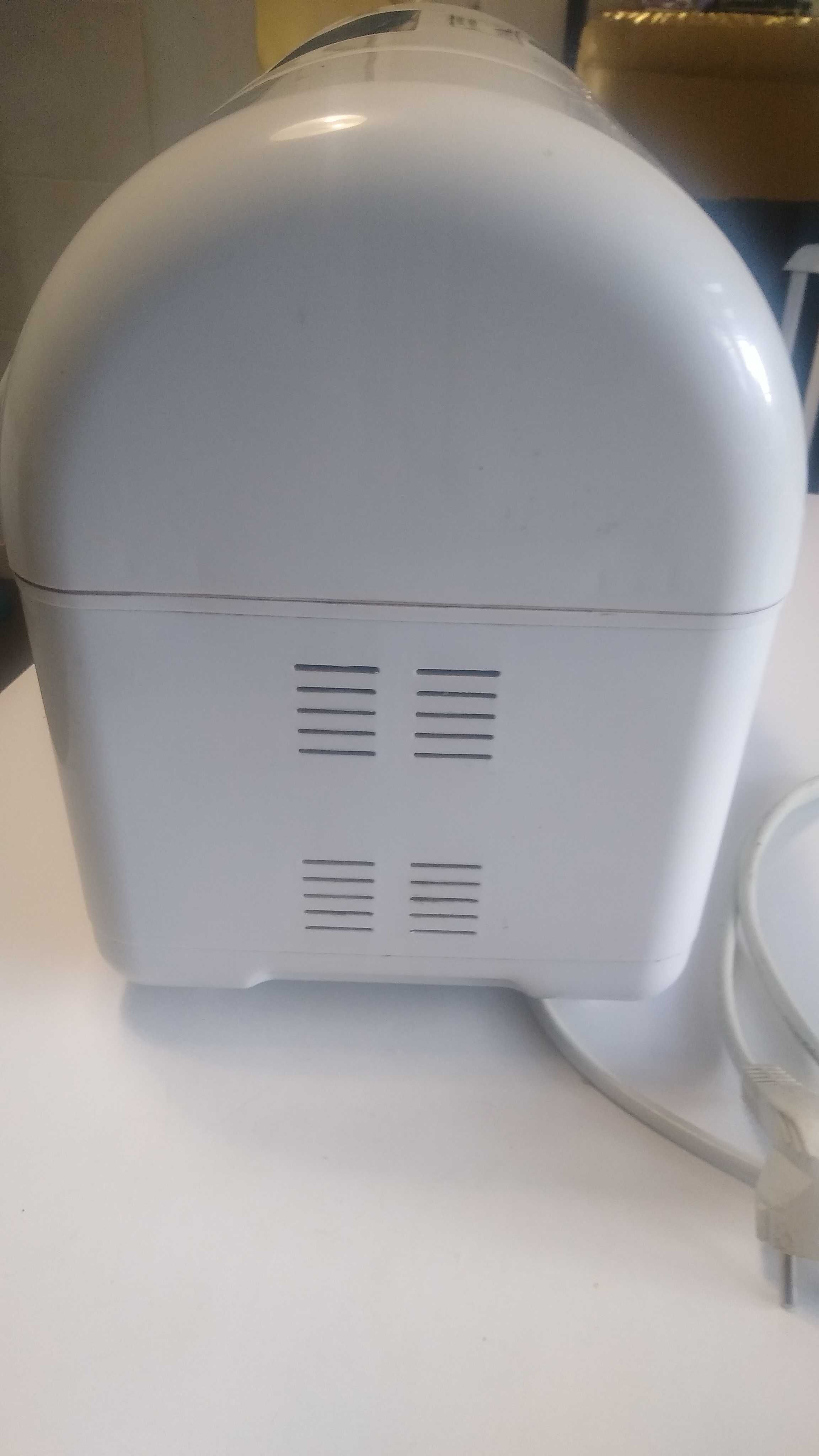 Automat do wyrabiania i pieczenia  chleba Primera BB300