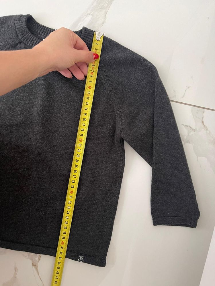 Sweter rozmiar 110 cm marki zara