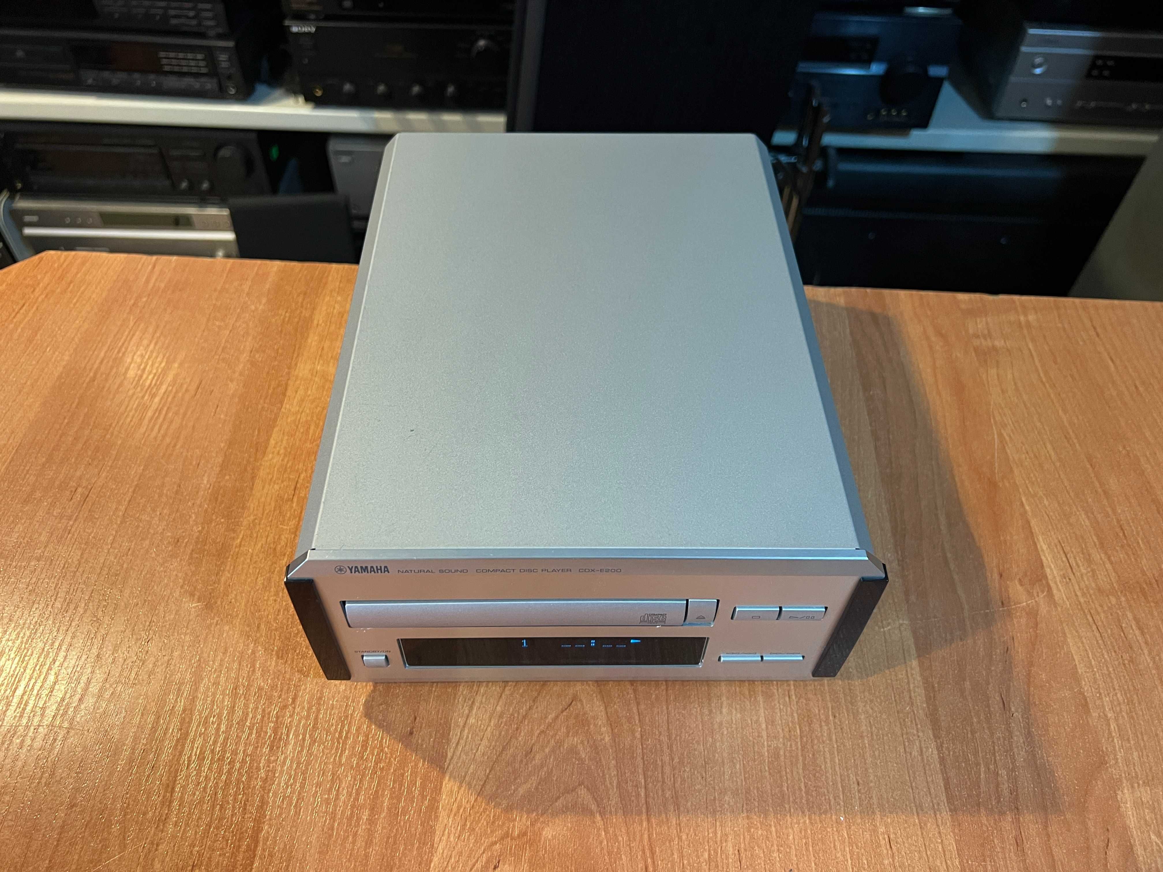 Odtwarzacz płyt CD Yamaha CDX-E200 Audio Room