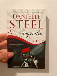 Livro Segredos - Danielle Steel NOVO