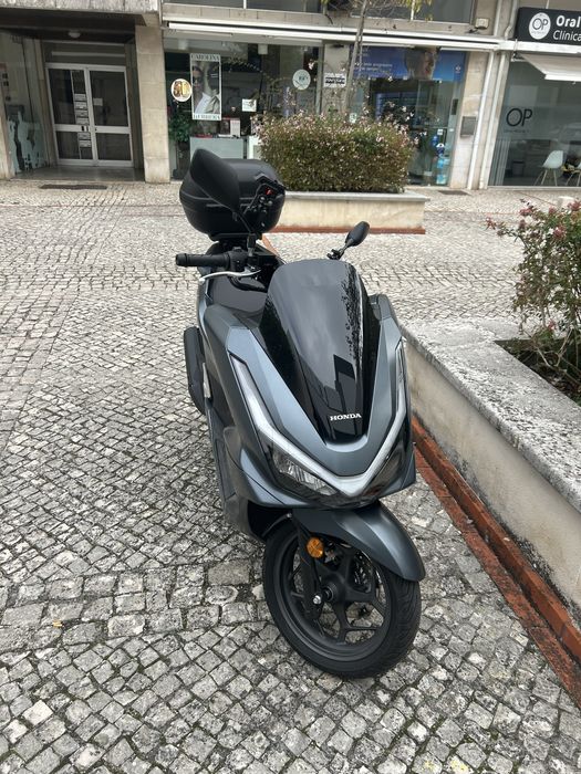 Moto Pcx dx 2025 e top case