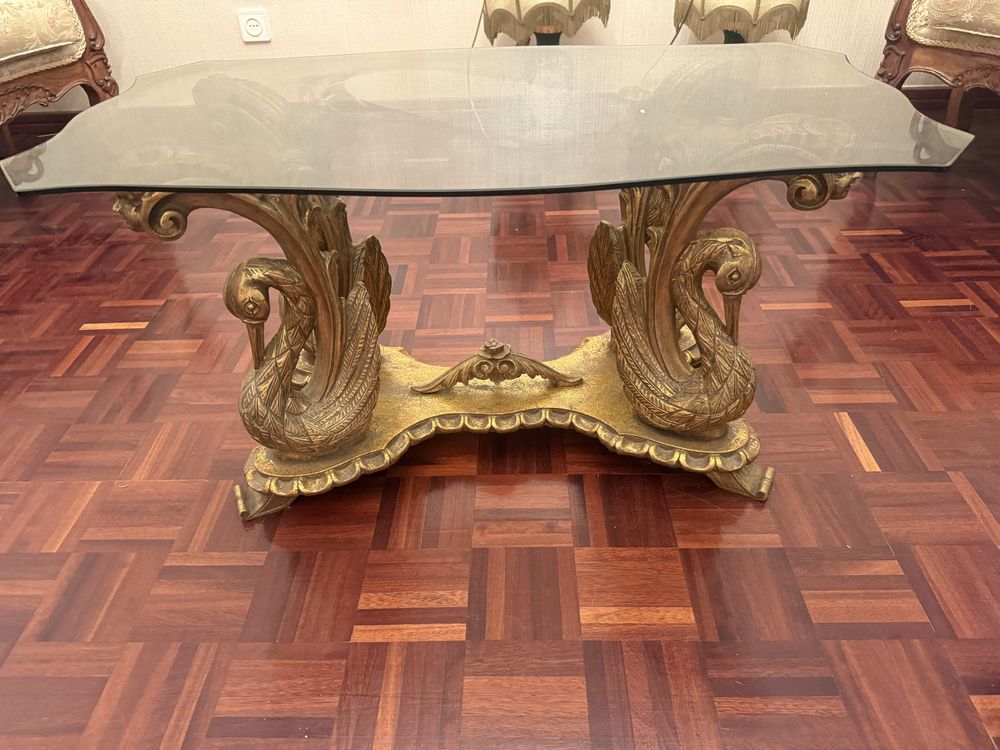 Moveis e decoração antigos
