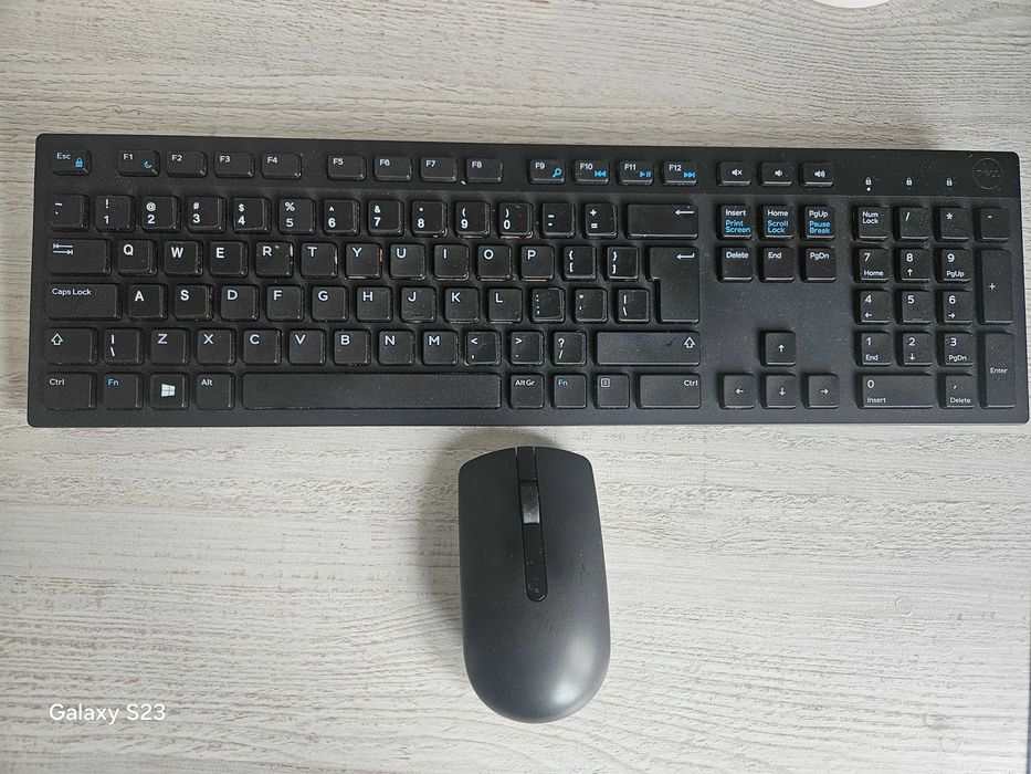 Komputer stacjonarny i5-2500 / 8GB RAM / GT1030 / Monitor 22" + zestaw