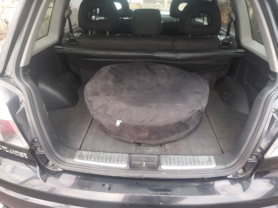 Митсубиси Аутлендер