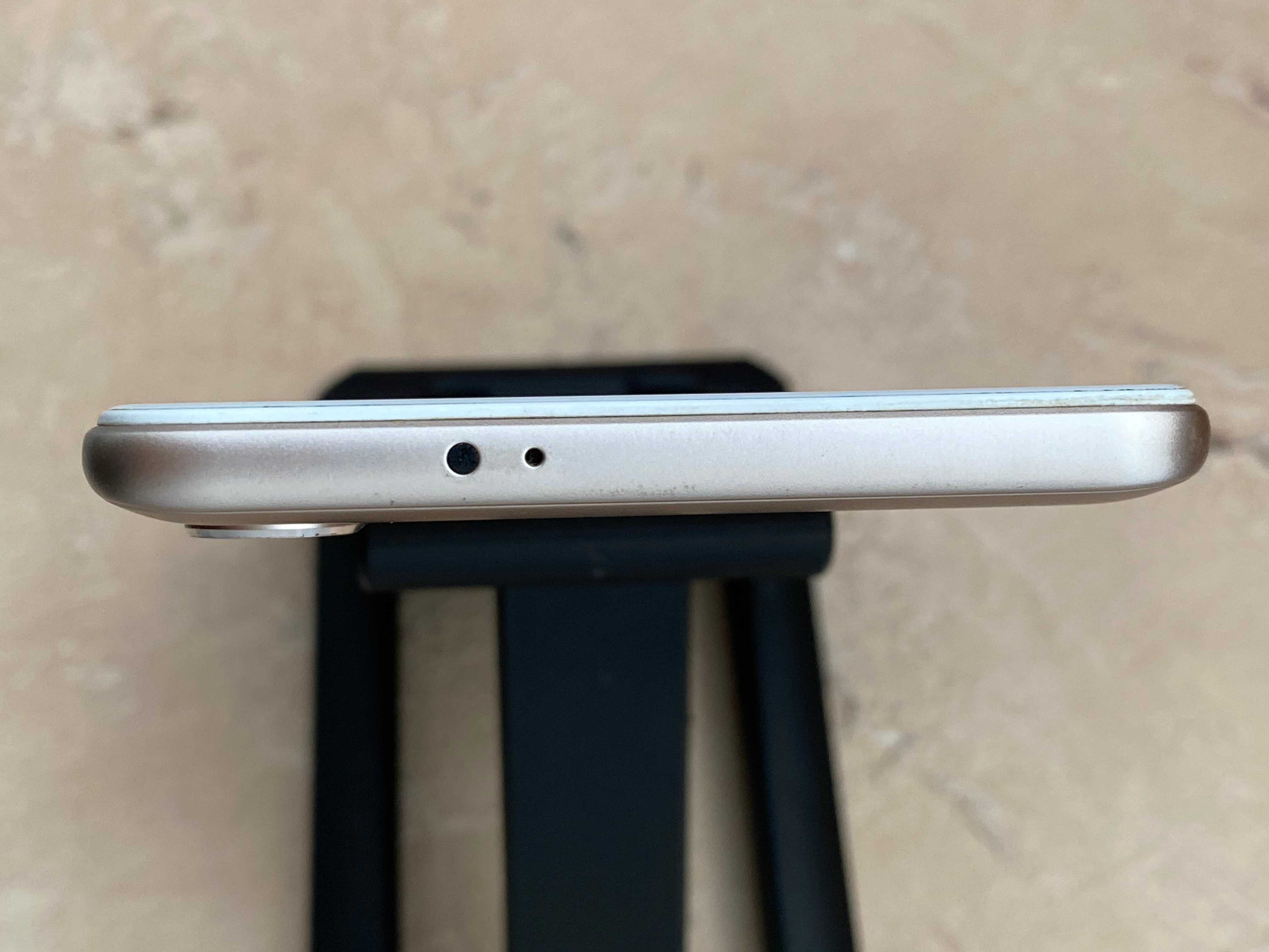 Смартфон Xiaomi Redmi Note 5 32 Gb (50316) 8 ядер
