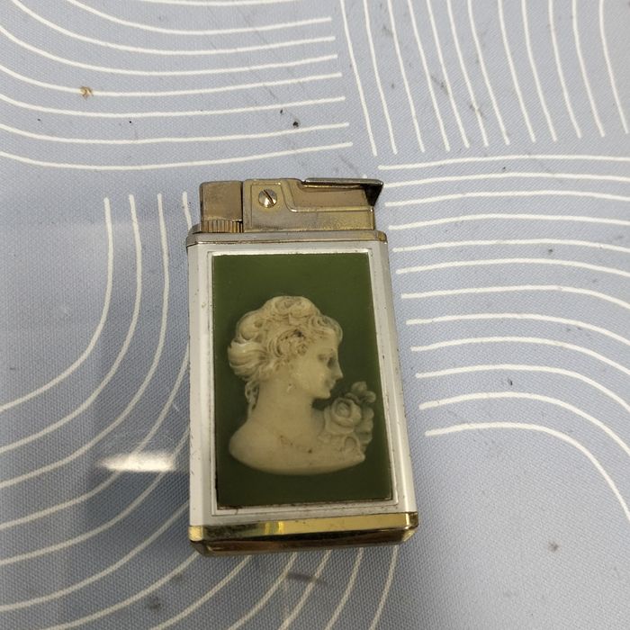 Stara zapalniczka unikat