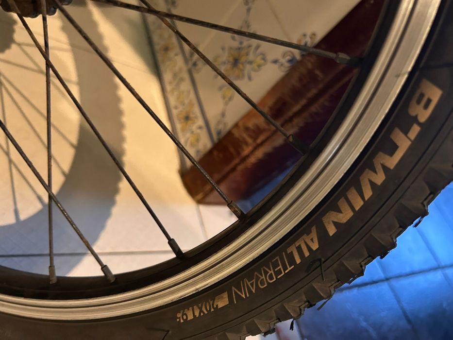 BICICLETA aro 20 infantil seminova