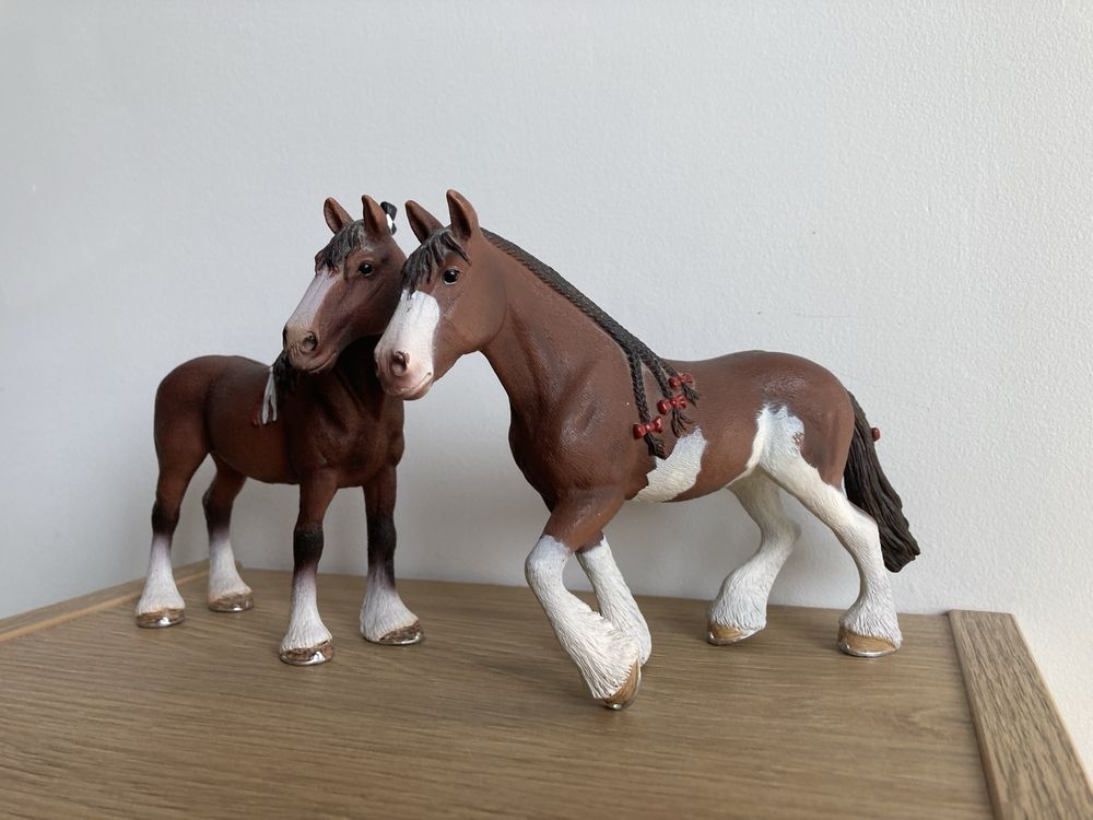 Figurki koni Schleich