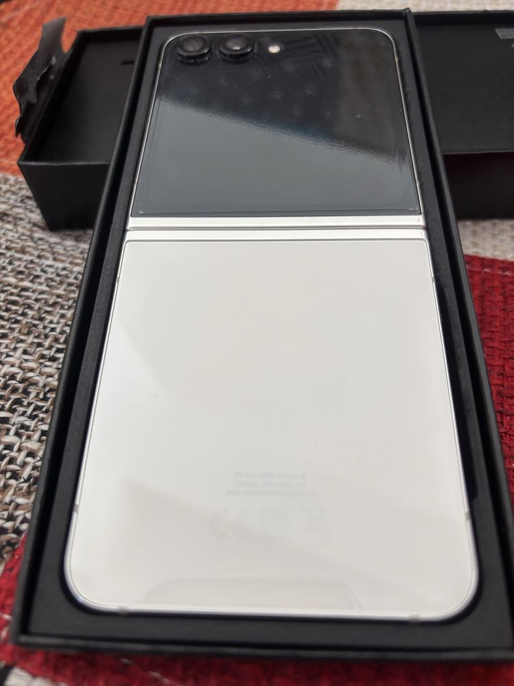 Samsung Galaxy Z Flip5 256gb