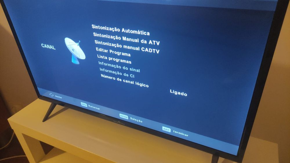 TV 32" HD Smart Tech